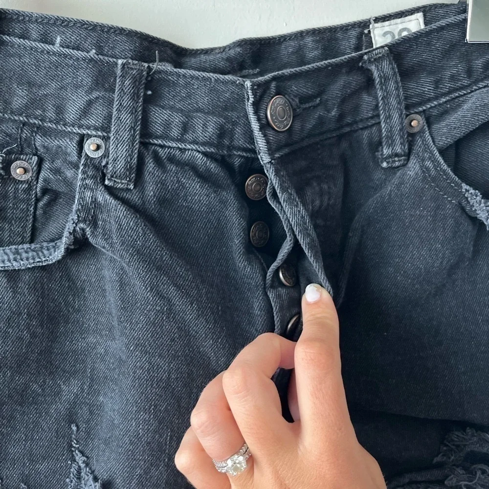 FREE People We The Free Black Denim Cutoff Distressed Women’s Shorts Size 29 - Picture 4 of 7